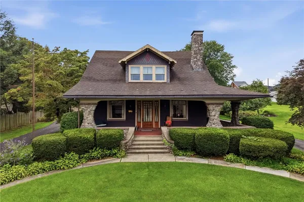 $450,000 | 115 North New Street, Nazareth, PA 18064