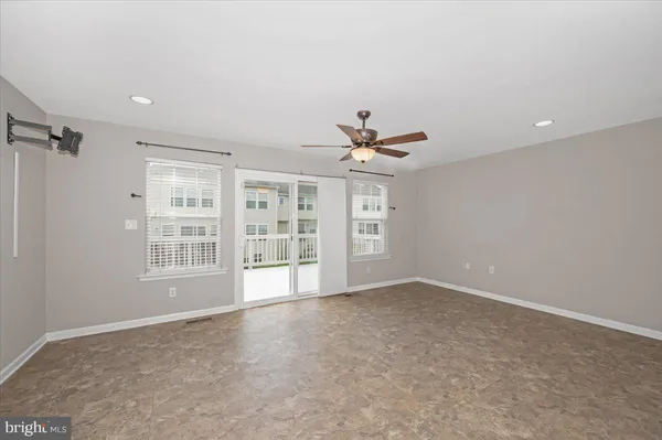 $1,750 | 7 New Gate Court, Falling Waters, WV 25419