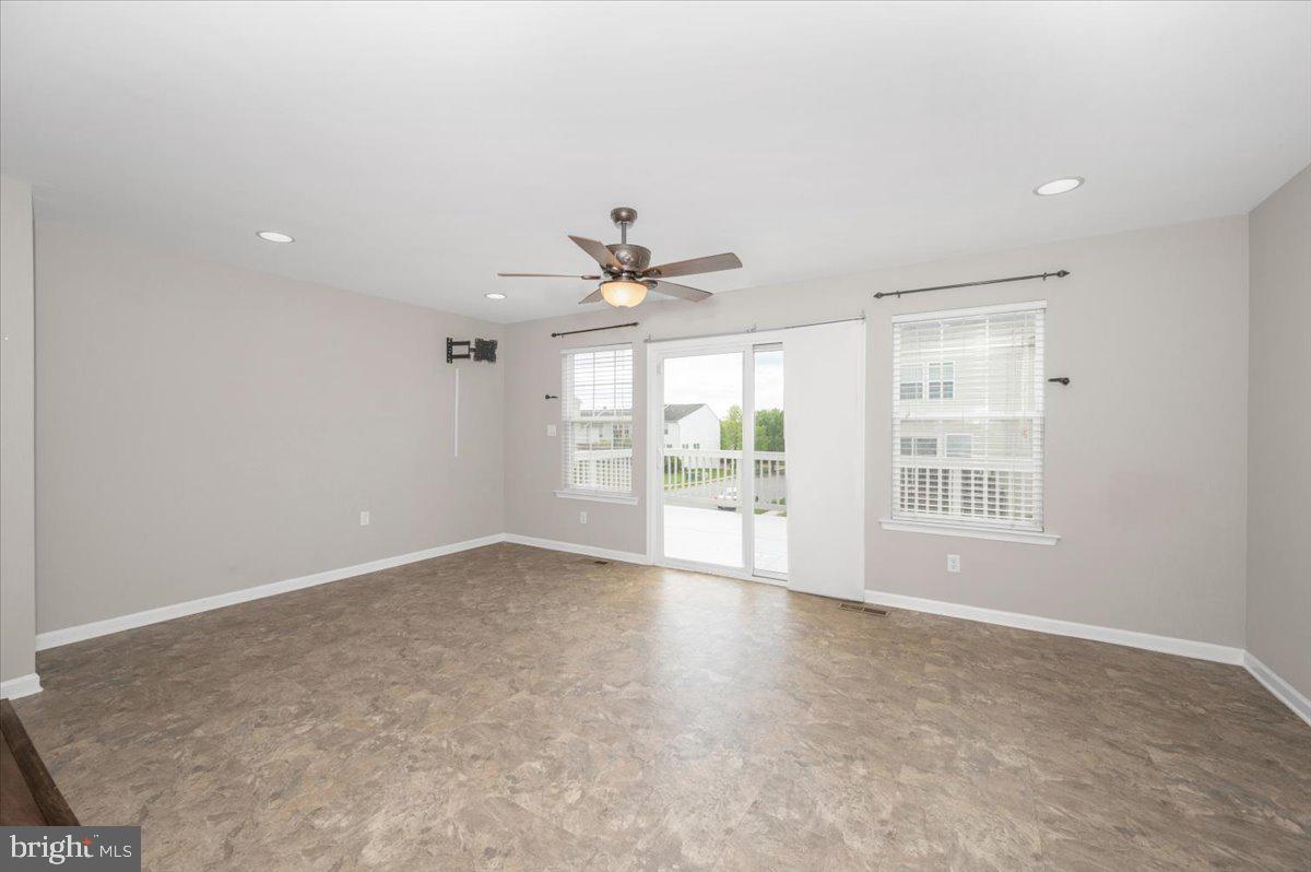 7 New Gate Court Falling Waters, WV 25419 - Photo 22 of 52