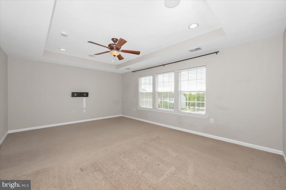 7 New Gate Court Falling Waters, WV 25419 - Photo 27 of 52