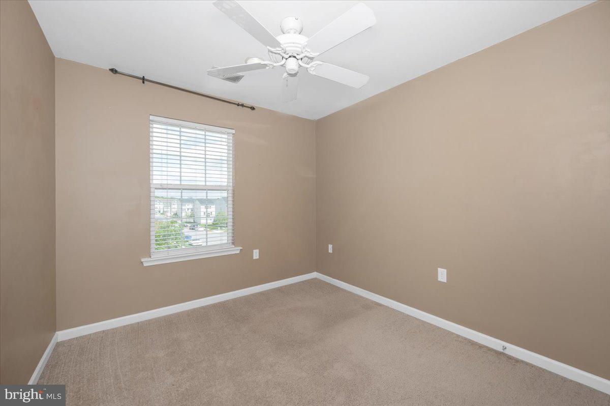 7 New Gate Court Falling Waters, WV 25419 - Photo 33 of 52