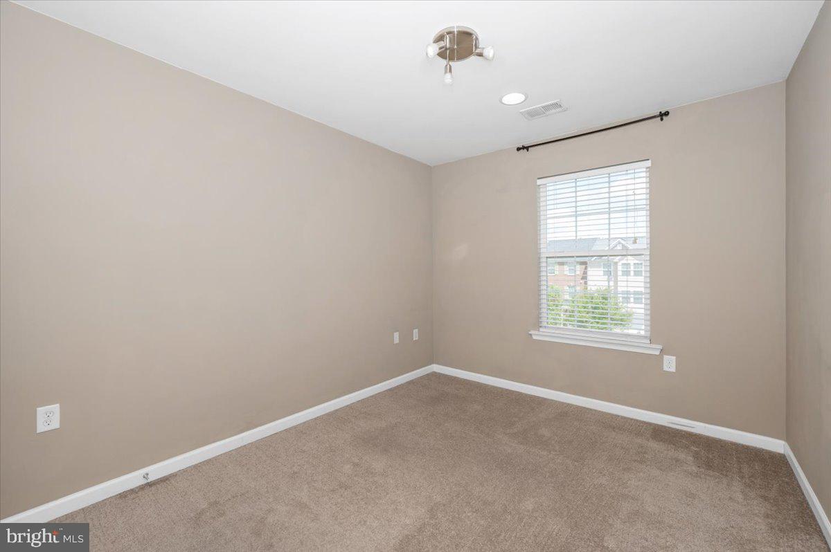 7 New Gate Court Falling Waters, WV 25419 - Photo 35 of 52