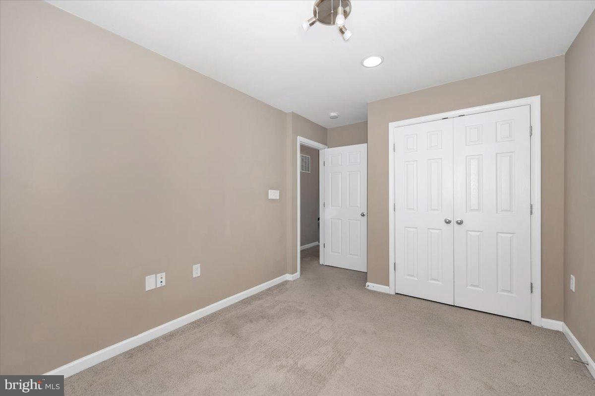 7 New Gate Court Falling Waters, WV 25419 - Photo 36 of 52