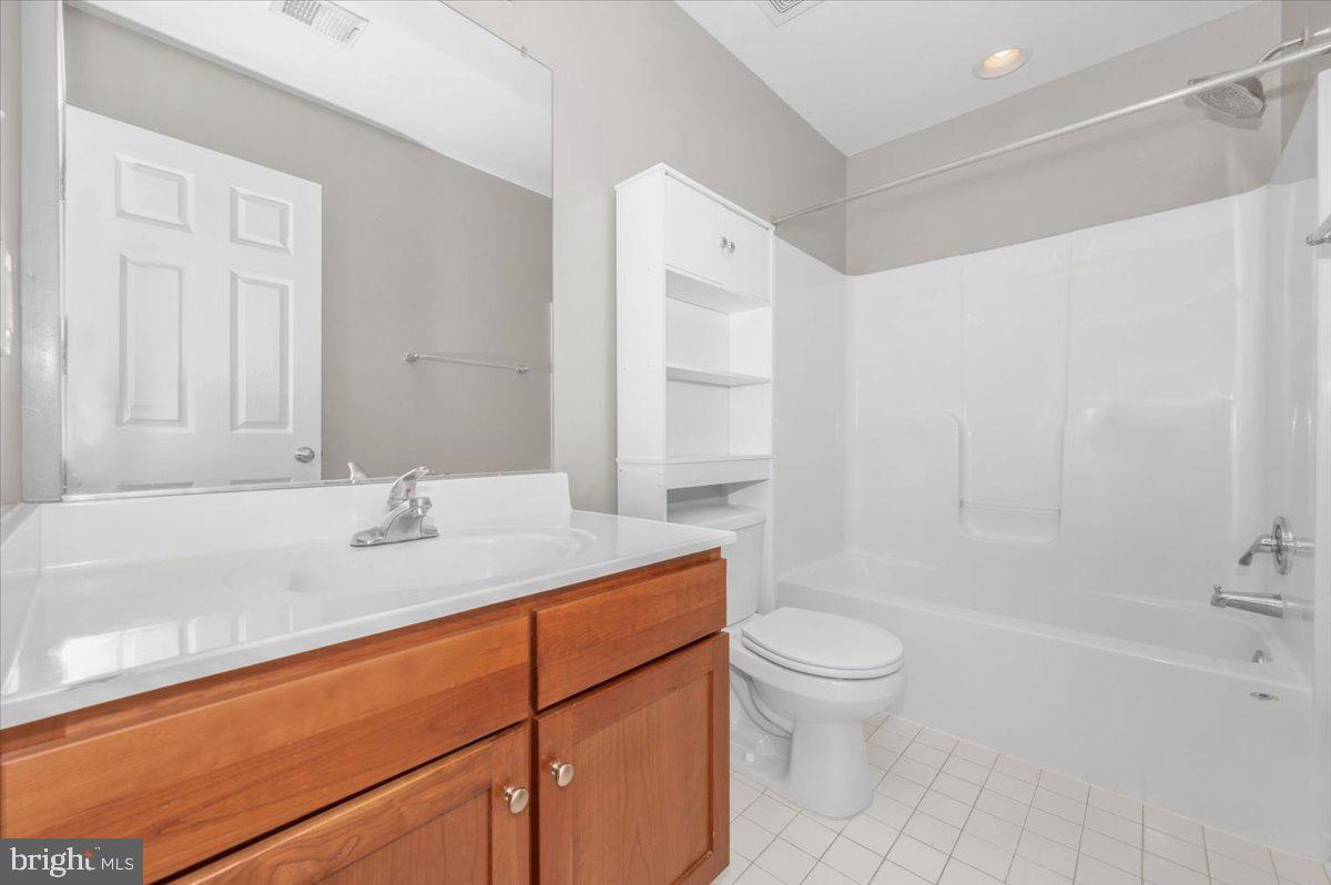 7 New Gate Court Falling Waters, WV 25419 - Photo 37 of 52