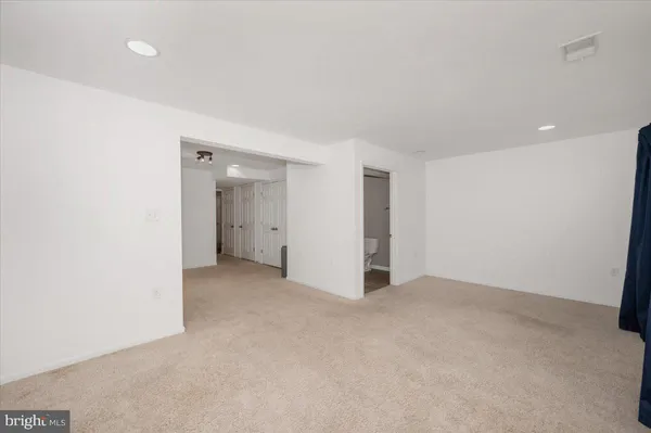 $1,750 | 7 New Gate Court, Falling Waters, WV 25419