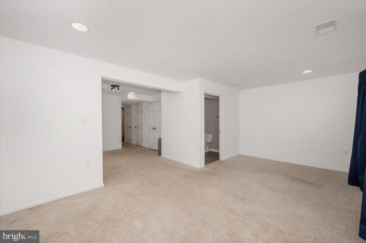 7 New Gate Court Falling Waters, WV 25419 - Photo 40 of 52