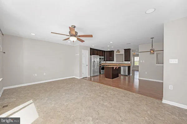 $1,750 | 7 New Gate Court, Falling Waters, WV 25419