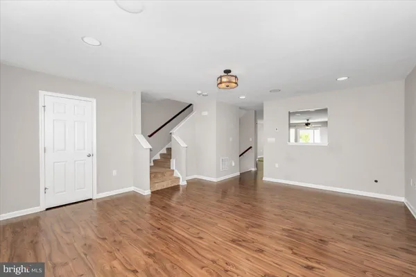 $1,750 | 7 New Gate Court, Falling Waters, WV 25419