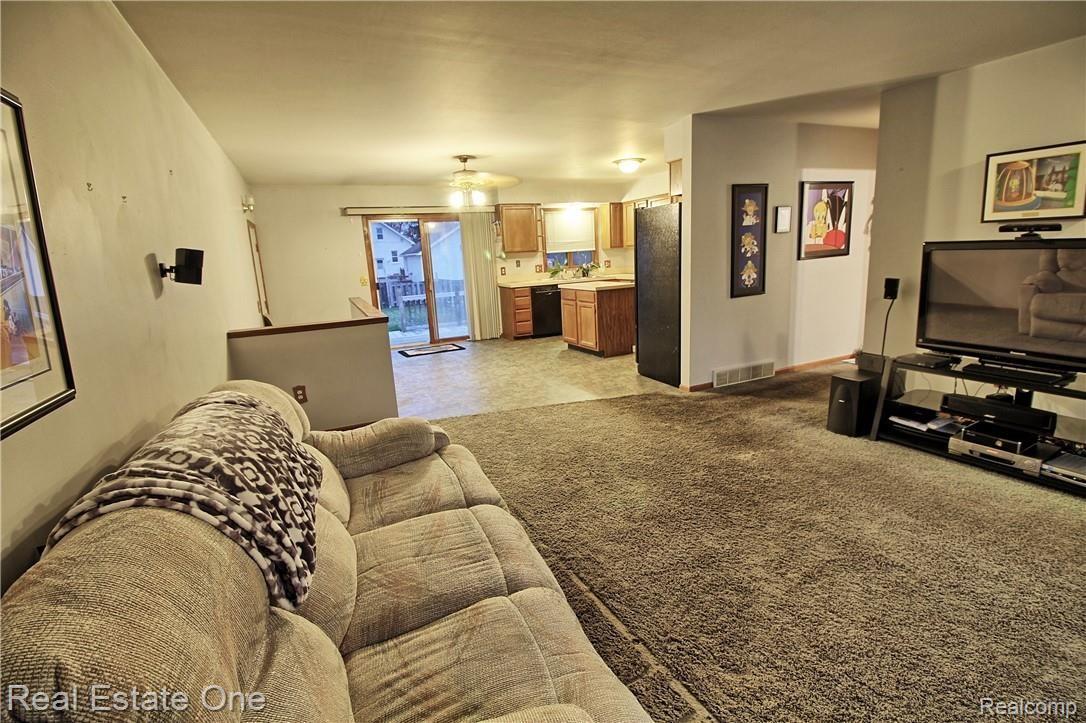 3633 Mildred Avenue Rochester, MI 48309 - Photo 20 of 20 Open Floor Plan