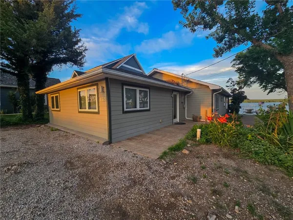 $615,000 | 132 Kahola Road, Council Grove, KS 66846