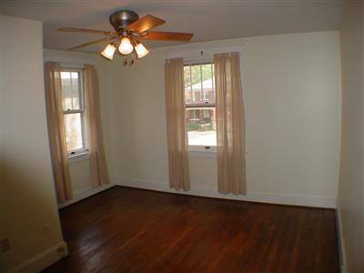 345 Desha Road Lexington, KY 40502 - Photo 16 of 25 Upstairs front bedroom, large with built