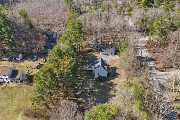 $550,000 | 4 Smith Corner Road, Newton, NH 03858