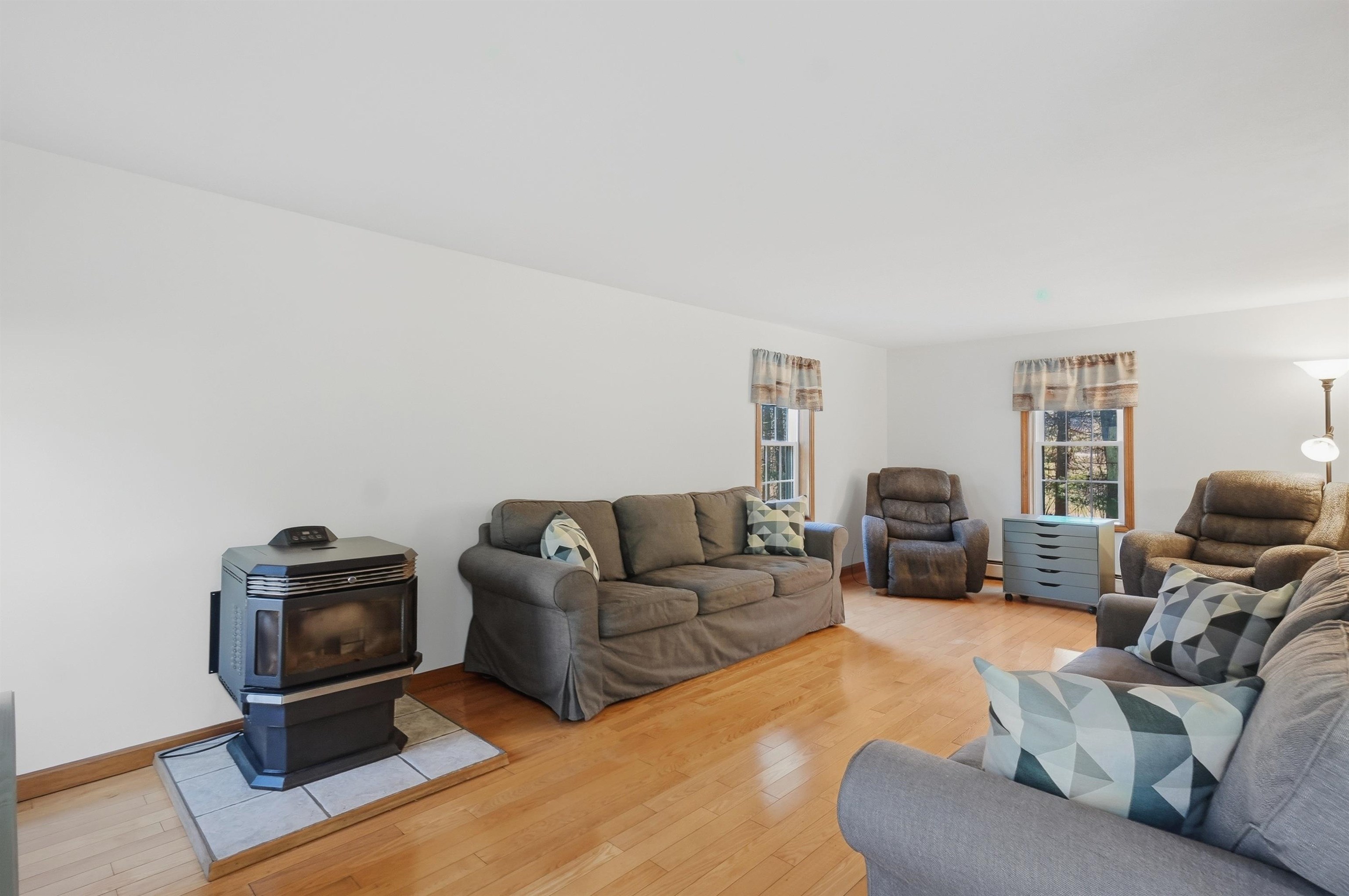 4 Smith Corner Road Newton, NH 03858 - Photo 7 of 37