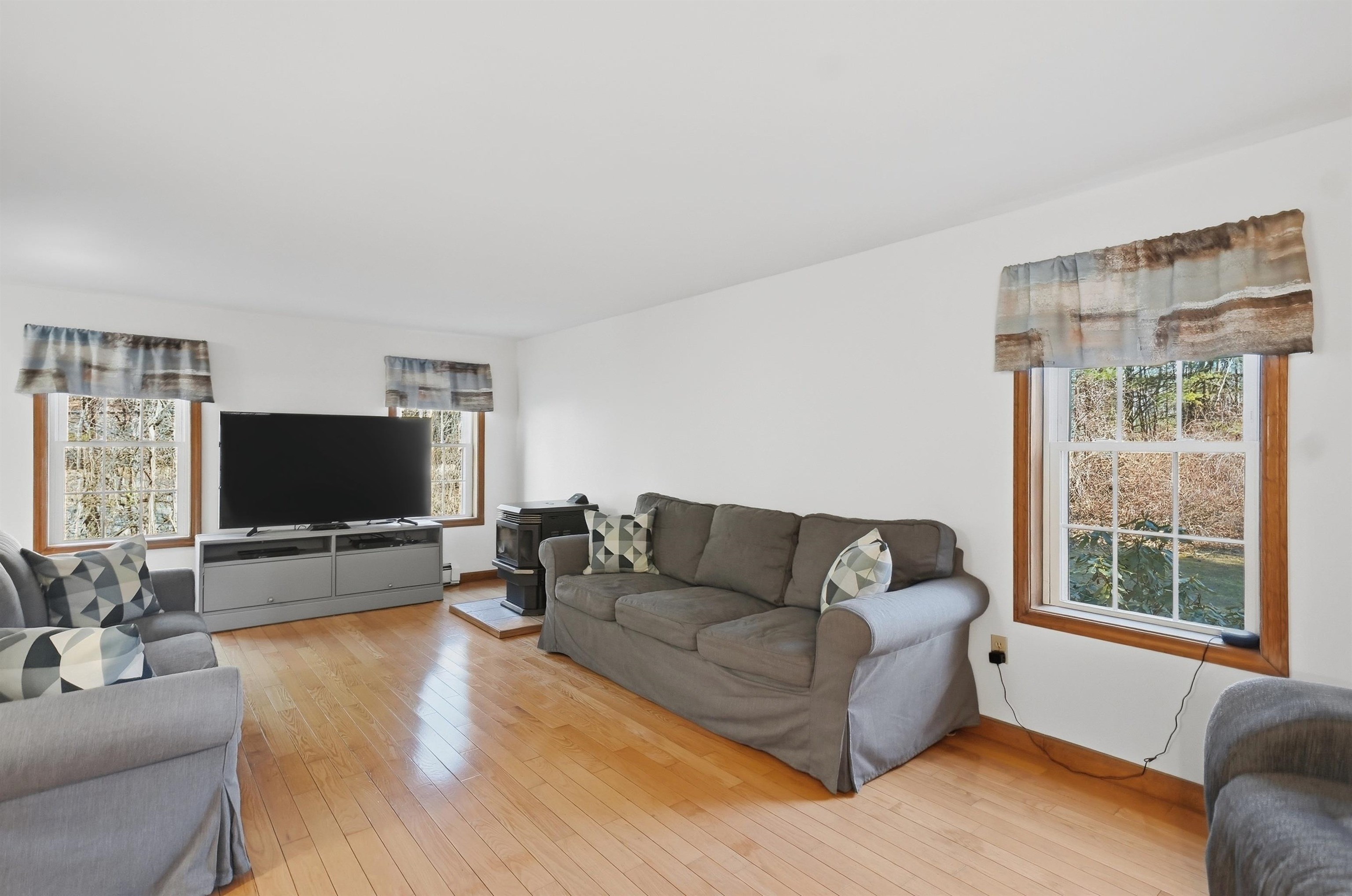 4 Smith Corner Road Newton, NH 03858 - Photo 8 of 37