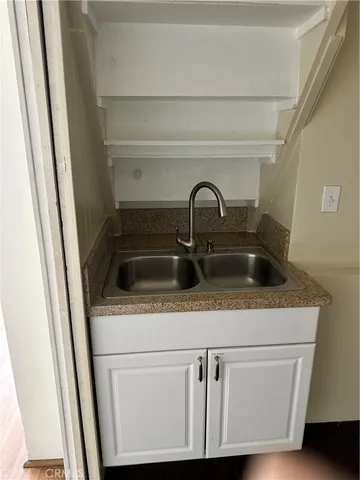 $4,799 | 7860 Lasaine Avenue, Northridge, CA 91325