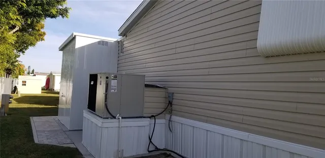 a view of entryway of house