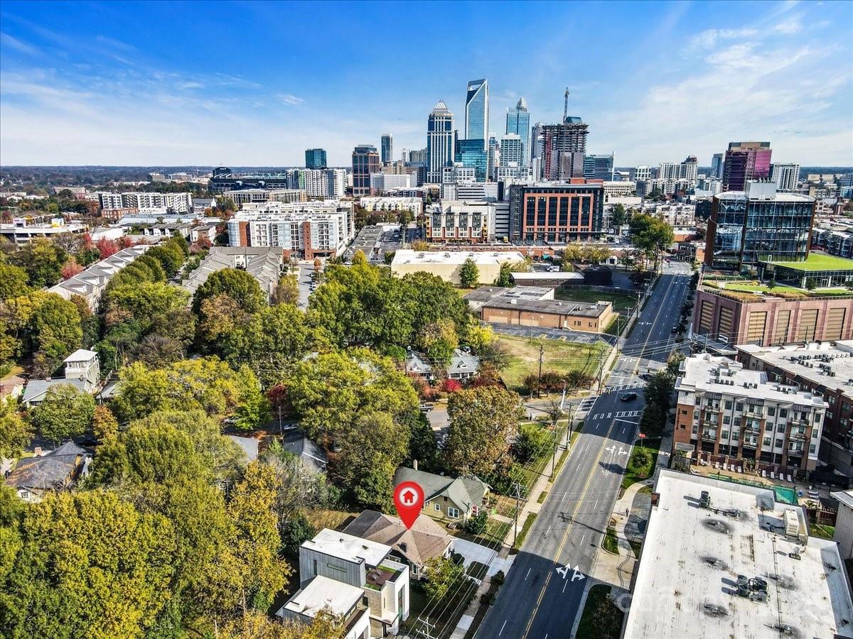 1616 South Tryon Street Charlotte, NC 28203 - Photo 17 of 20 a city view with tall buildings