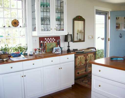 125 Adams Point Road Barrington, RI 02806 - Photo 5 of 8 Kitchen.