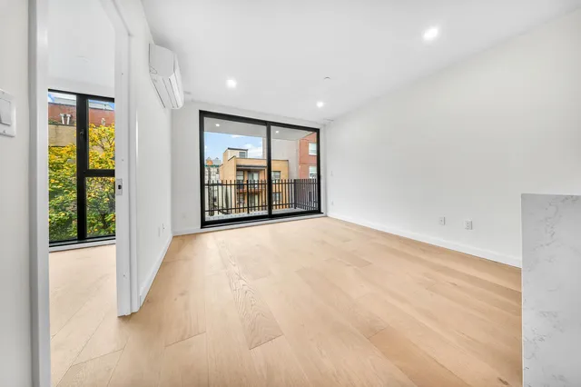 $695,000 | 30-24 32nd Street, Unit 2B | Astoria