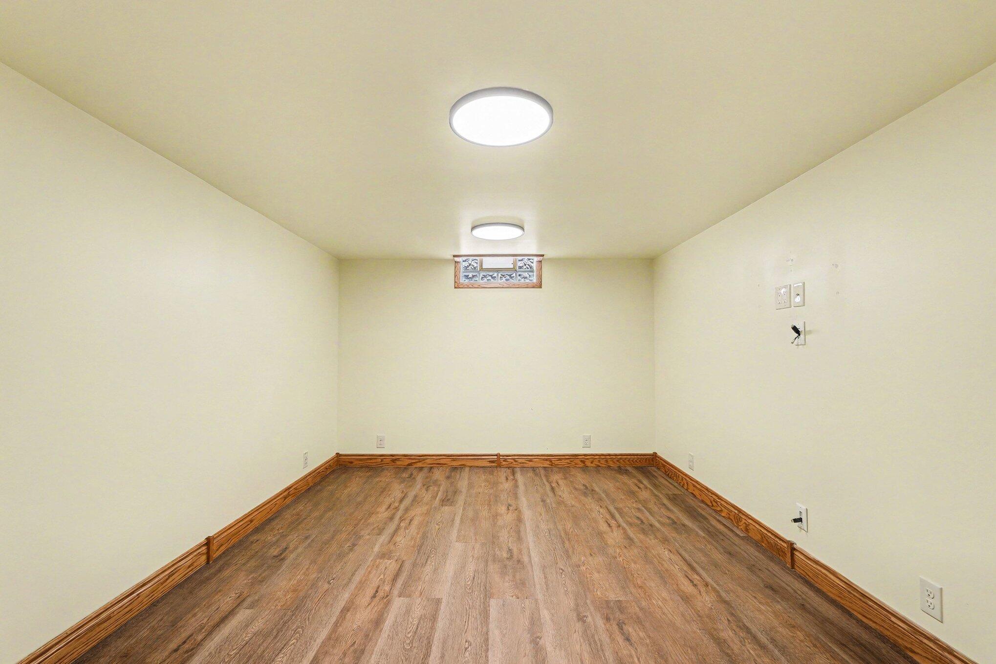 739 Old Gate Road Northwest Grand Rapids, MI 49504 - Photo 21 of 34 022_file_3896