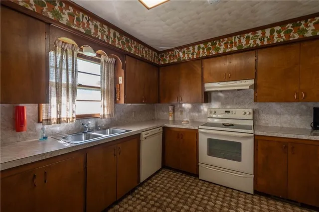 $159,999 | 7 Century Parkway, Neodesha, KS 66757