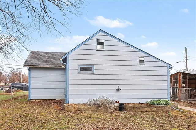 $110,000 | 706 South Butler Drive, Harrisonville, MO 64701