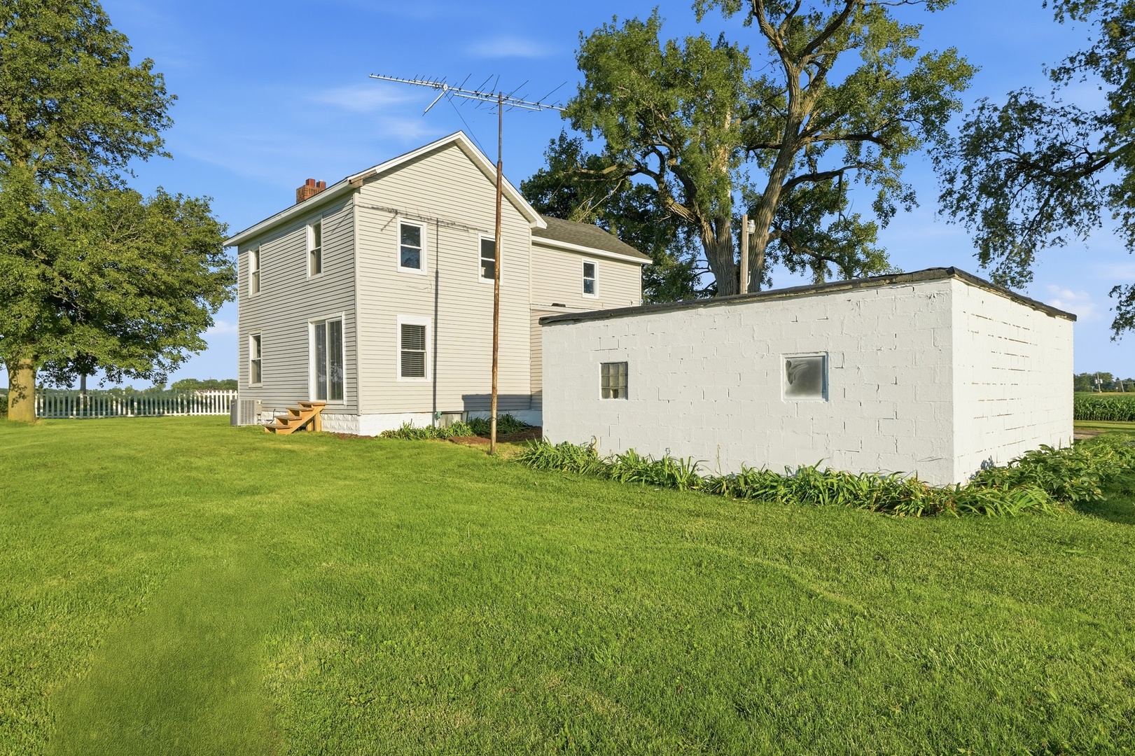 10120 North 1000 E Road Manteno, IL 60950 - Photo 23 of 26