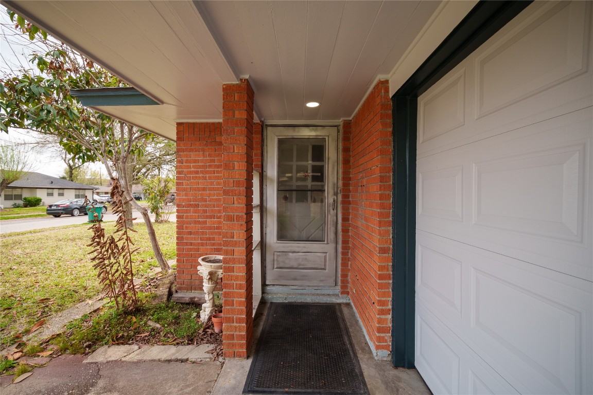 1904 Edgehill Road Pasadena, TX 77502 - Photo 13 of 16