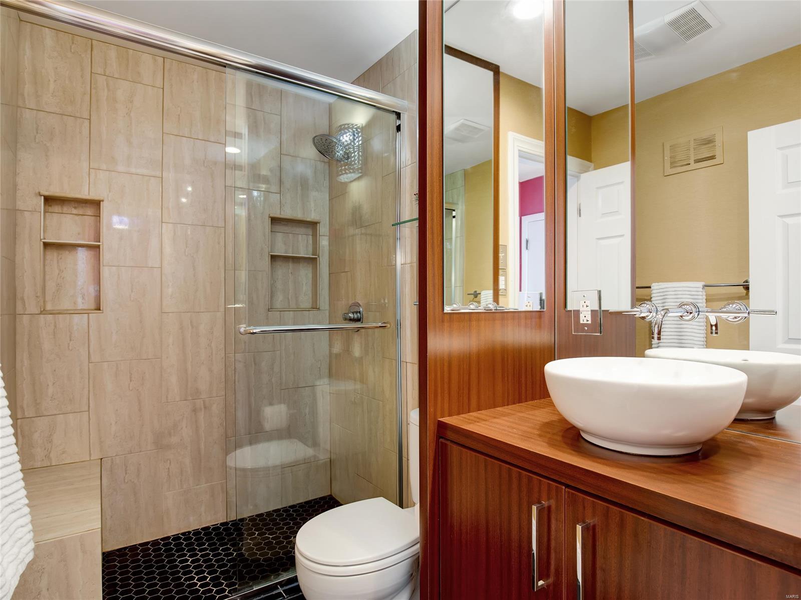 7226 Clayton Road St. Louis, MO 63117 - Photo 13 of 31 Gallery Image 13