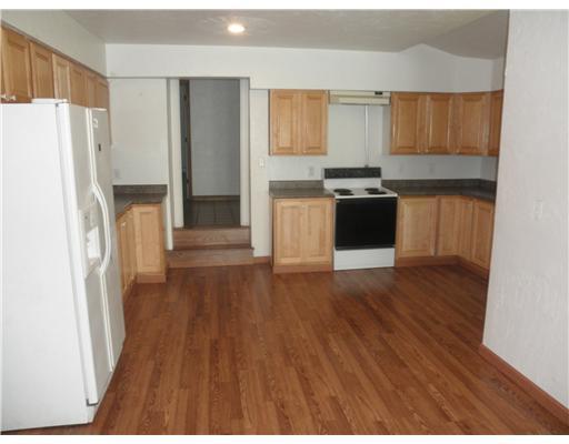 385 Glade Mill Road Valencia, PA 16059 - Photo 3 of 6 Kitchen.