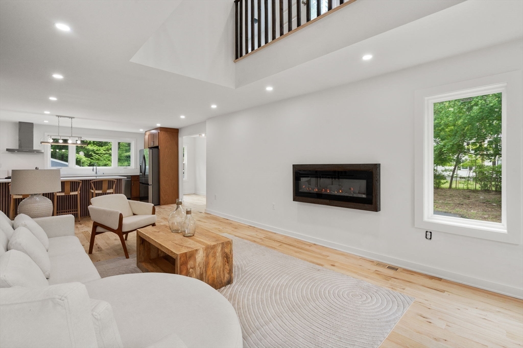 174 Gilbert Street Mansfield, MA 02048 - Photo 5 of 40