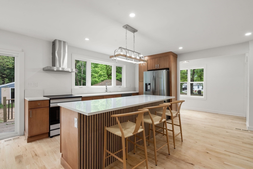 174 Gilbert Street Mansfield, MA 02048 - Photo 7 of 40