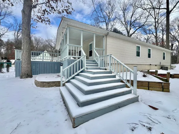 $249,900 | 5482 Circle Drive, Reading, MI 49274