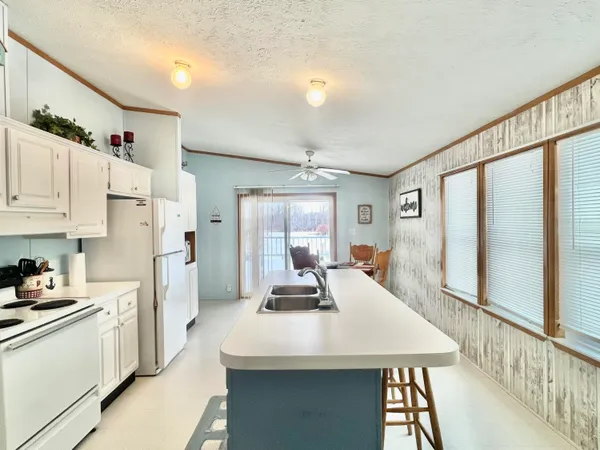 $249,900 | 5482 Circle Drive, Reading, MI 49274