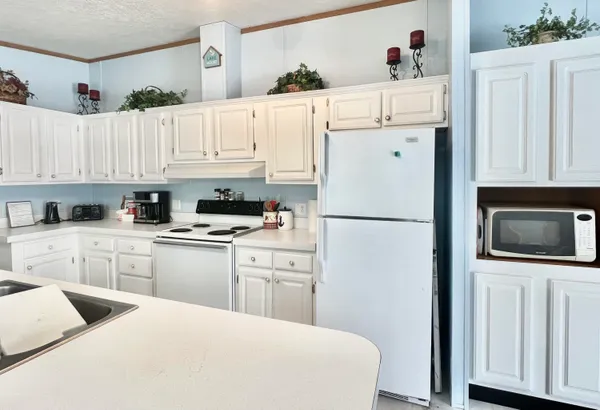 $249,900 | 5482 Circle Drive, Reading, MI 49274