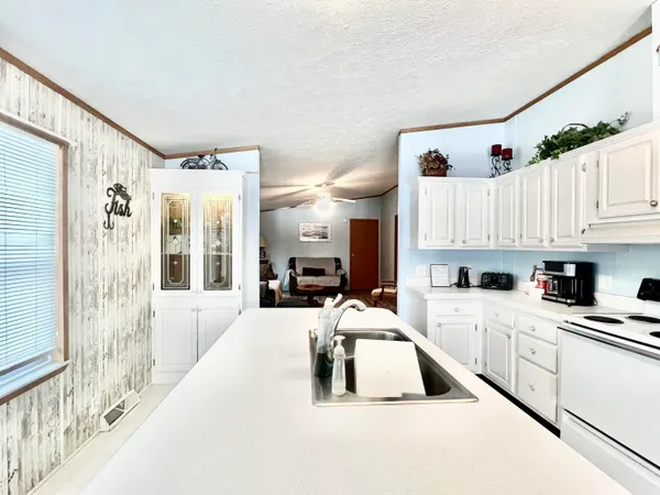 $249,900 | 5482 Circle Drive, Reading, MI 49274