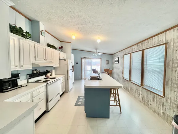 $249,900 | 5482 Circle Drive, Reading, MI 49274