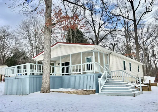 $249,900 | 5482 Circle Drive, Reading, MI 49274