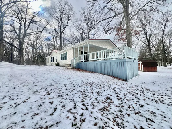 $249,900 | 5482 Circle Drive, Reading, MI 49274