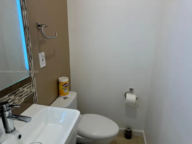 $4,300 | 18864 Northwest 89th Court, Unit 18864, Hialeah, FL 33018