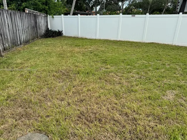 $4,300 | 18864 Northwest 89th Court, Unit 18864, Hialeah, FL 33018