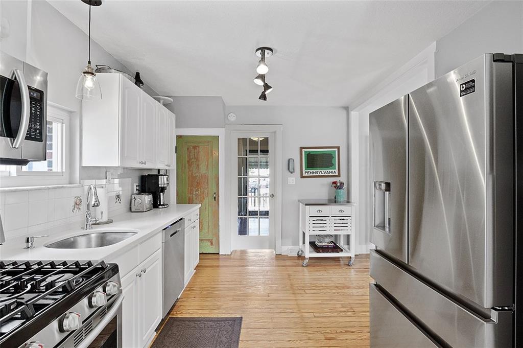109 Delafield Road Pittsburgh, PA 15215 - Photo 15 of 24 Gallery Image 15