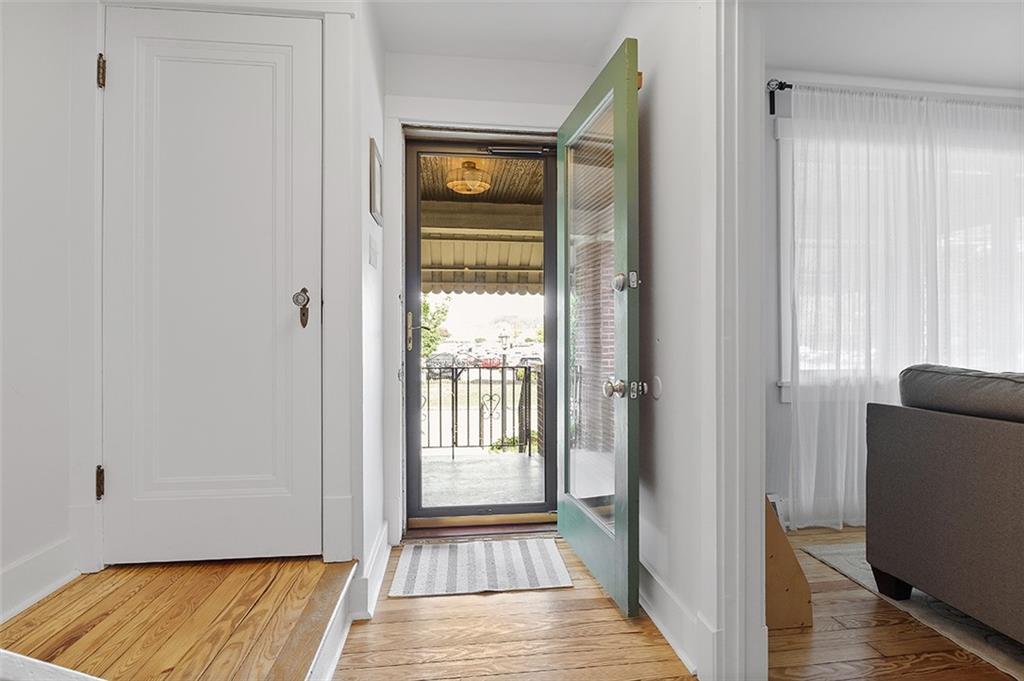 109 Delafield Road Pittsburgh, PA 15215 - Photo 4 of 24 Gallery Image 4