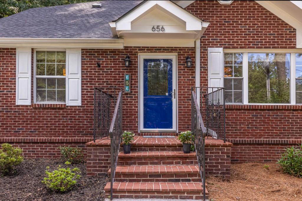 656 Parker Avenue Decatur, GA 30032 - Photo 3 of 43