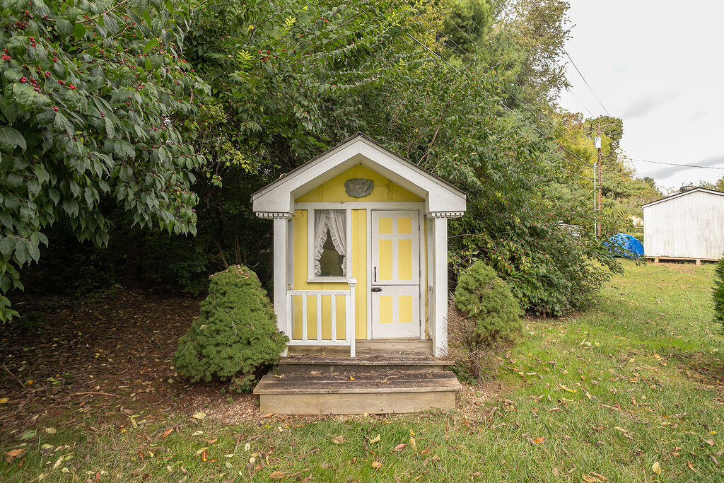 2033 Williamsburg Road Lexington, KY 40504 - Photo 65 of 68 2033Williamsburg-63