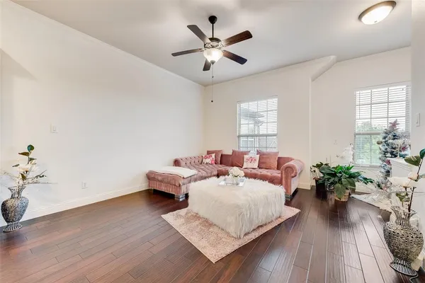 $319,990 | 5039 Venecia Way, Grand Prairie, TX 75052