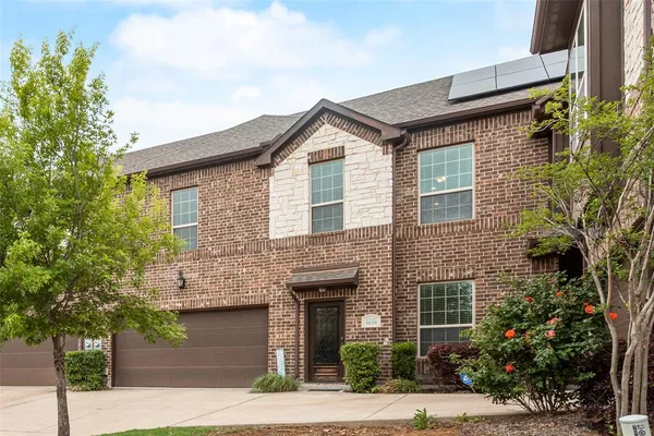 $319,990 | 5039 Venecia Way, Grand Prairie, TX 75052