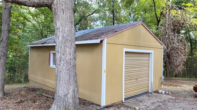 $130,000 | 28530 Shore Road, Warsaw, MO 65355