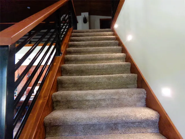 $749,000 | 1055 East Branding Iron, Weimar, TX 78962