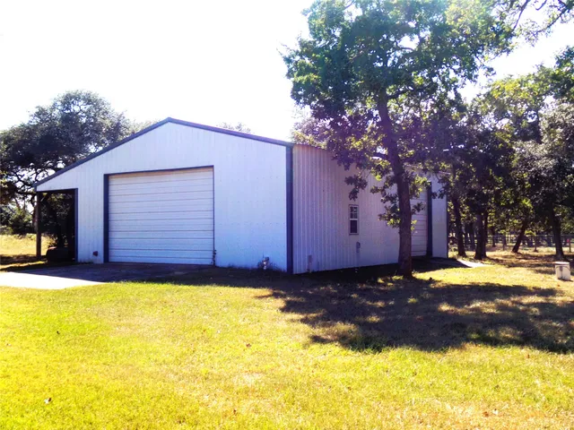 $749,000 | 1055 East Branding Iron, Weimar, TX 78962